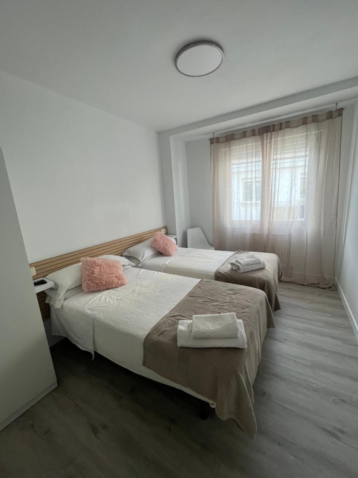 Pension Luzia - Optional Auto Check-In Pamplona Ngoại thất bức ảnh